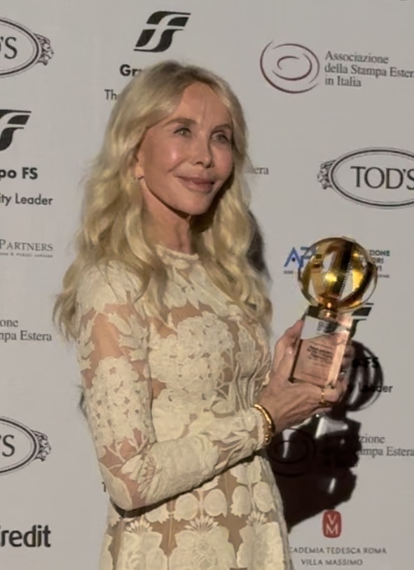 TRUDIE STYLER PREMIATA COME REGISTA AL 64mo GLOBO D’ORO