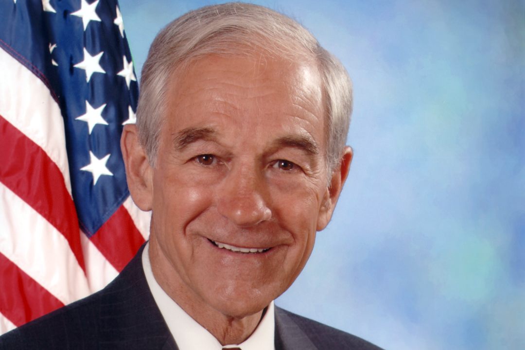 Ron Paul: “Il mondo ha evitato per un soffio una guerra nucleare”