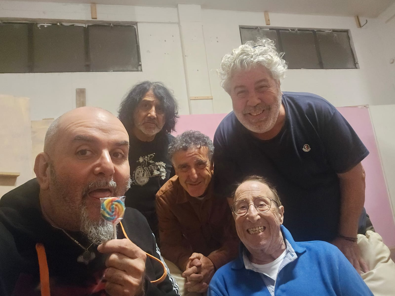 Al Teatro Anfitrione debutta “Terapia col fischio o senza?”, un viaggio nel tempo tra mode e icone della commedia sexy all’italiana con Alvaro Vitali, Sandro Ghiani, Sergio Di Pinto, Carmine Faraco e con Valentino Fanelli.