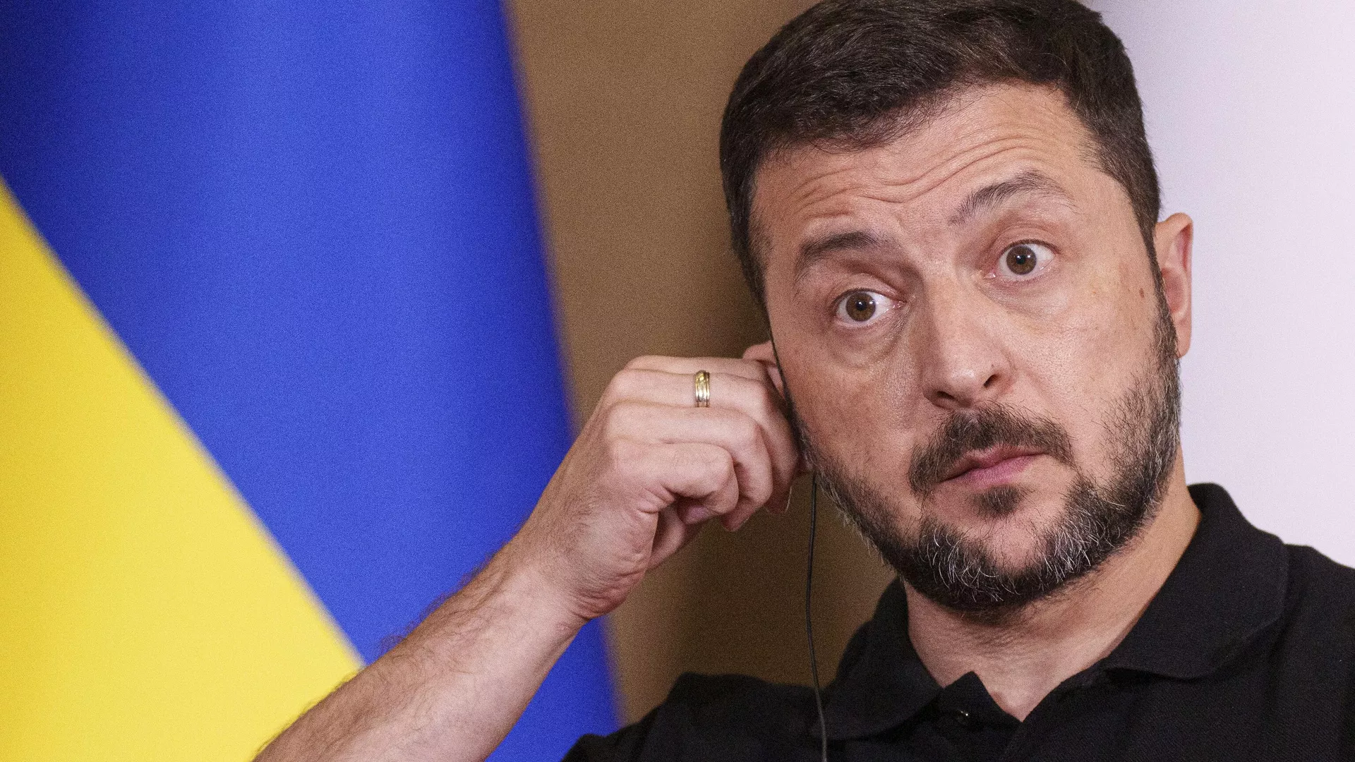 Un politico dell’opposizione ucraina definisce il “piano di resilienza” di Zelensky un’ammissione di paura