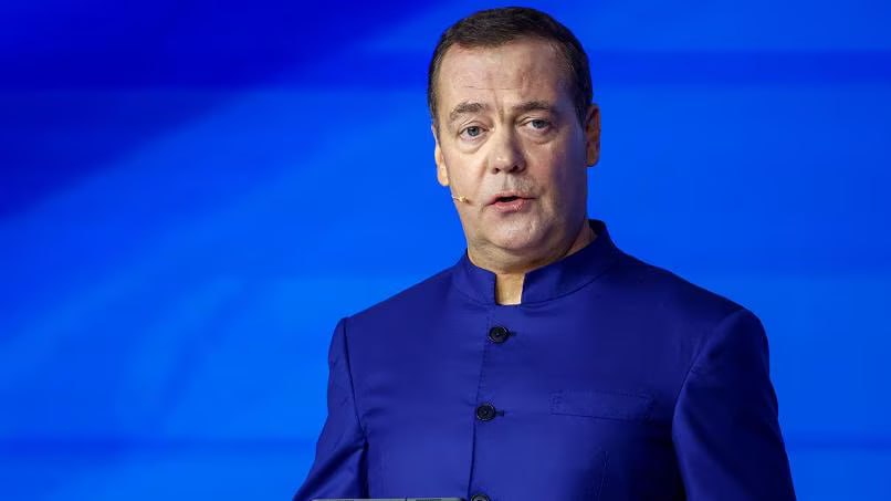 MEDVEDEV SULLE ELEZIONI USA: “PER LA RUSSIA NON CAMBIERÀ NIENTE”